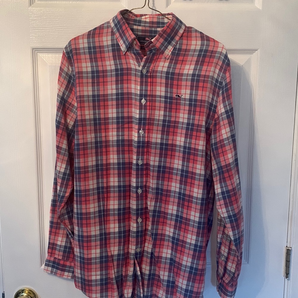 Button down vineyard vines shirt